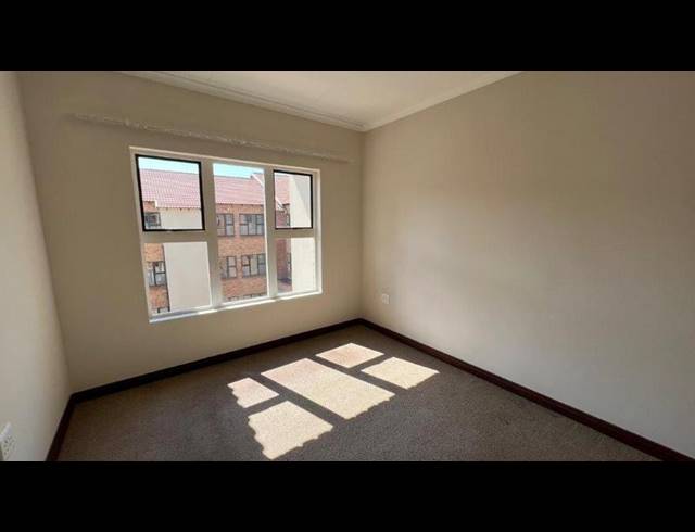 1 BEDROOM PROPERTY TO RENT IN BRENTWOOD PARK